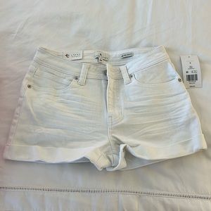 NWT True Craft mid-rise shorty White denim shorts. Size 4.